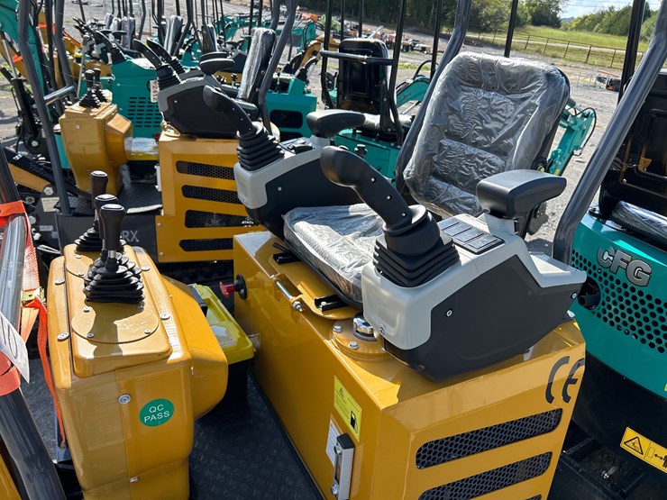 #10-•-2025-cfg-industrial-mx12rx-mini-excavator-image-5
