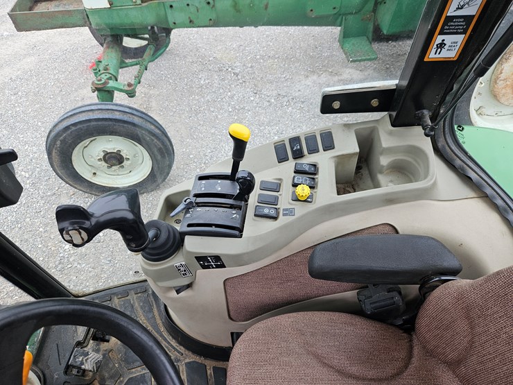 2011-john-deere-3720-image-9
