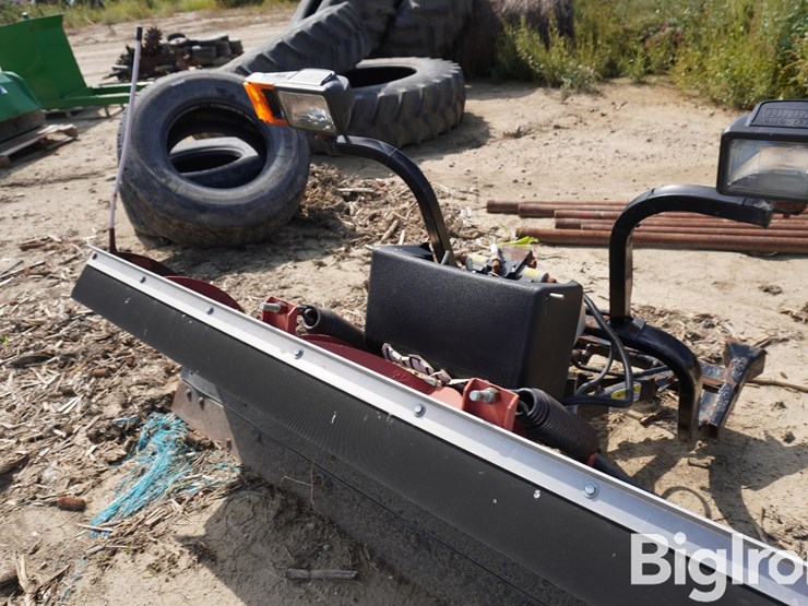 hiniker-7'-snow-plow-w/poly-moldboard-image-14