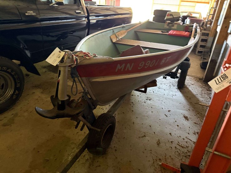 1972-lund-12'-boat,-aluminum,-johnson-4hp-motor-image-3