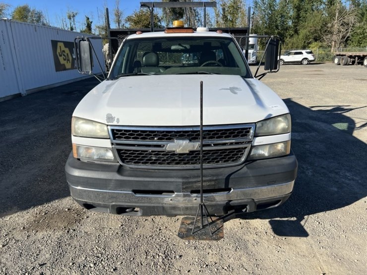2006-chevrolet-silverado-3500-image-8