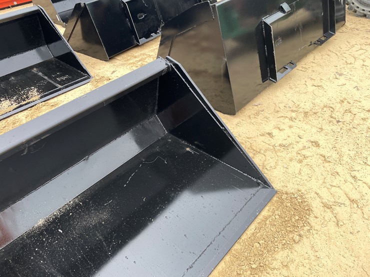 #2005-•-new-kc-90"-skid-steer-bucket-image-10