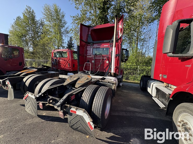 2015-volvo-vnm42t-truck-tractor-image-9
