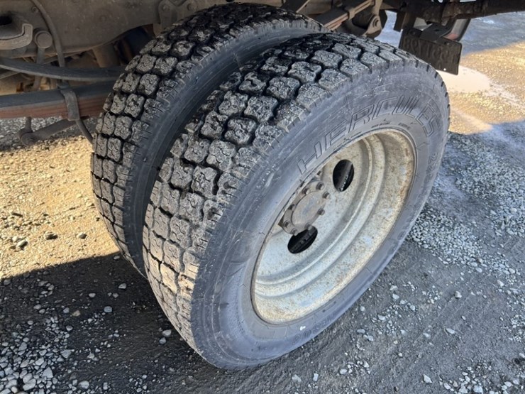 2004-ford-f450-sd-image-16