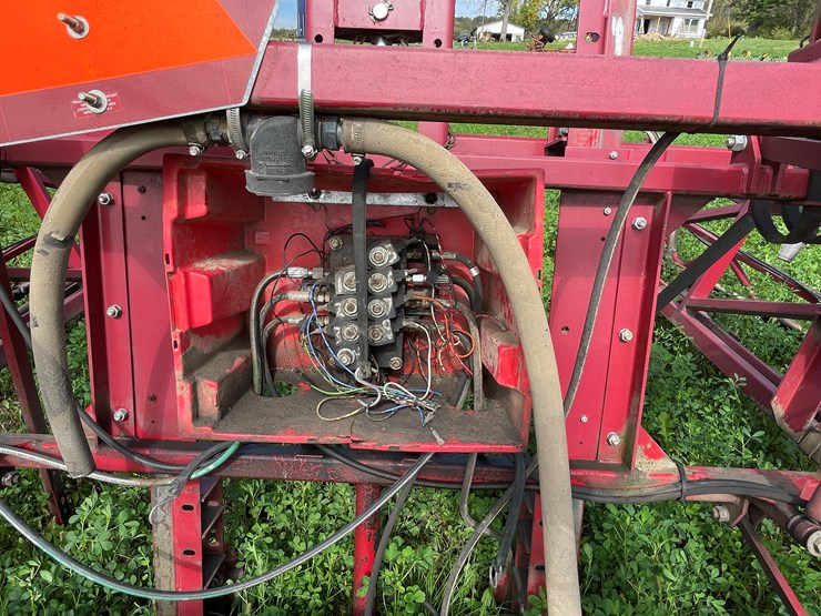 #4427-•-boom-sprayer-image-12