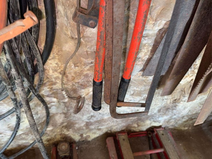 meat-saws,-bolt-cutter,-cable-winch-image-6