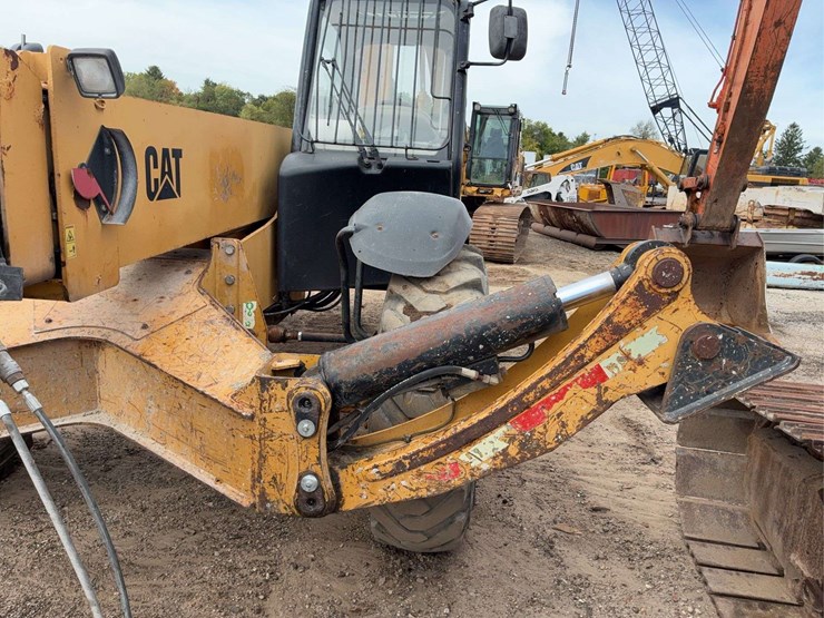 2004-caterpillar-th560b-image-14