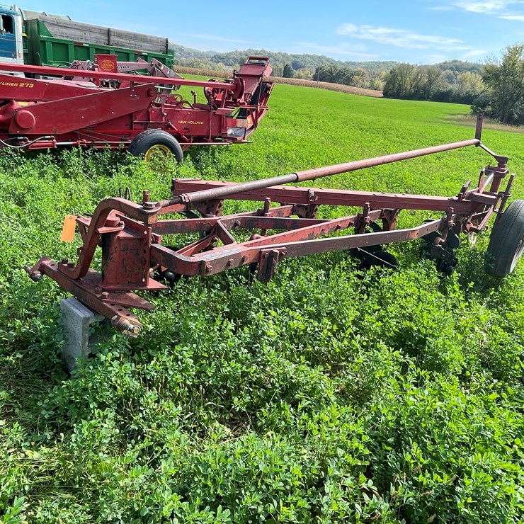 INTERNATIONAL 540