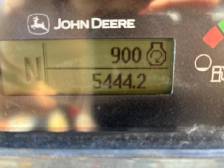 2015-deere-210l-image-20