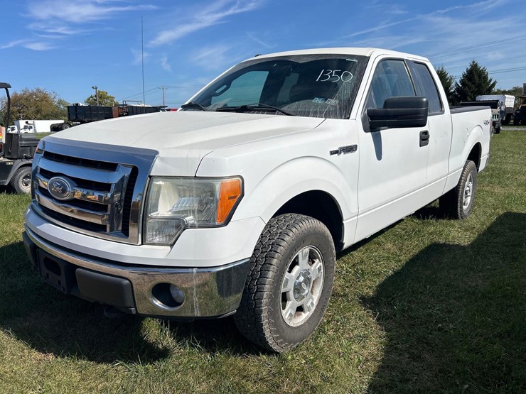 2017-ford-f150-xlt-pick-up-image-1
