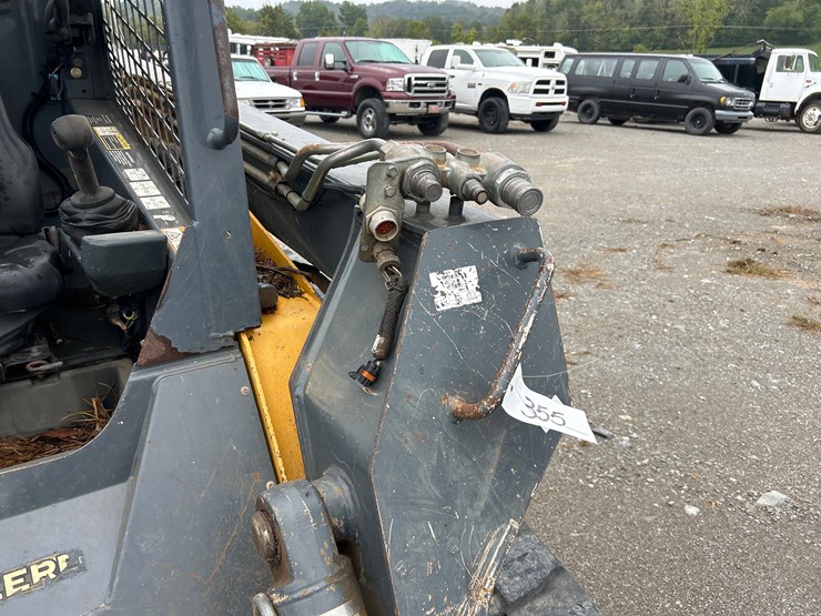 deere-329e-image-8