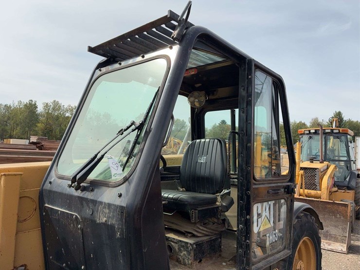 caterpillar-th63-image-11