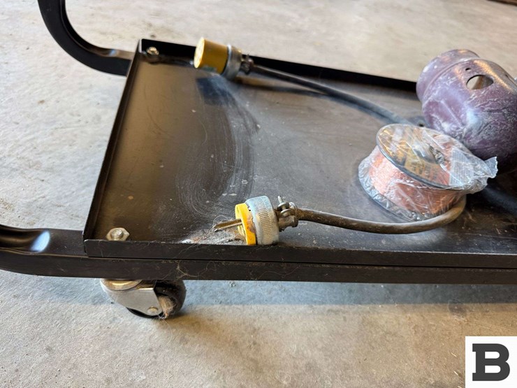 miller-millermatic-135-115v-wire-welder-image-11