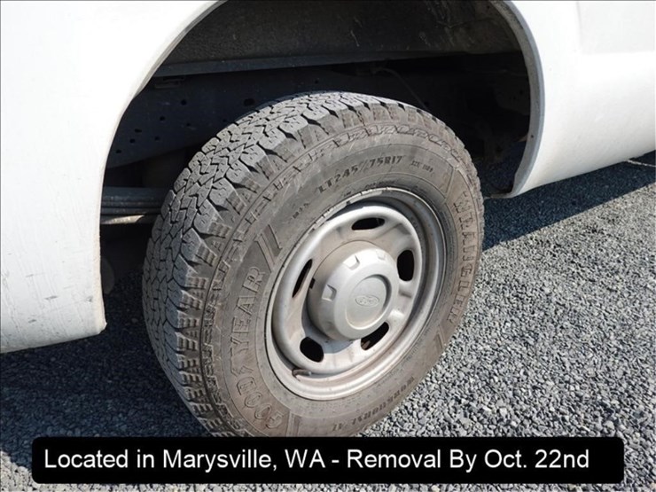 2015-ford-f250-xl-image-13