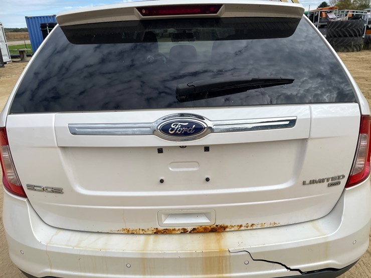 2011-ford-edge-image-24