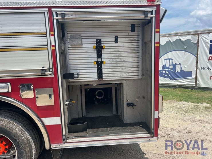2003-pierce-tilt-cab-foam-pumper-fire-truck-image-26