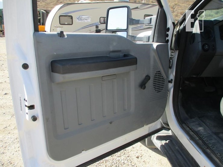 2015-ford-f550-image-11