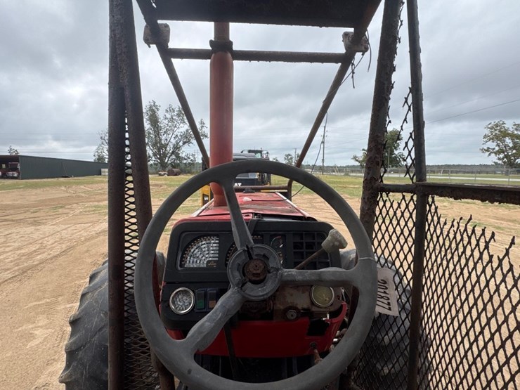 massey-ferguson-398-image-19