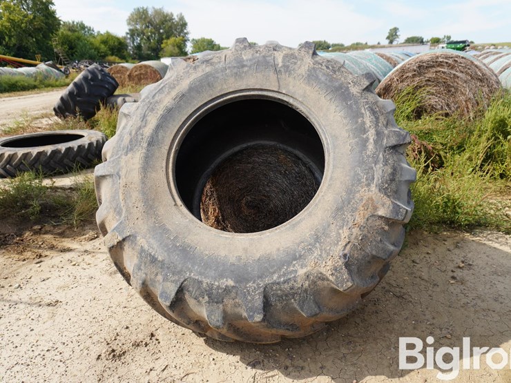 30.5l-32-tires-image-11