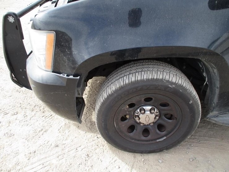 2014-chevrolet-tahoe-image-14