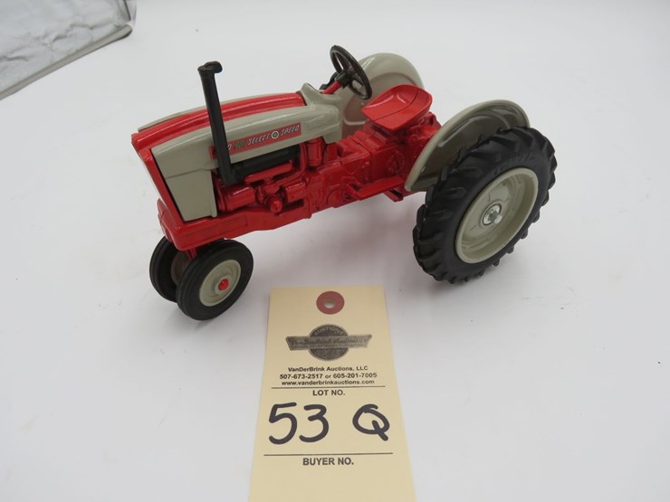 ertl-ford-901-1/16th-scale-select-o-speed-toy-tractor-image-2