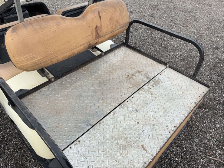 yamaha-electric-golf-cart-with-charger-image-8