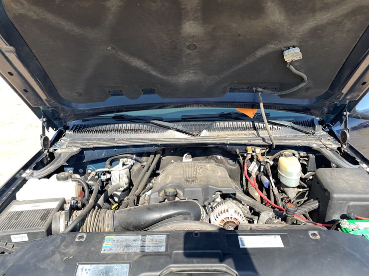 2002-chevrolet-silverado-2500hd-image-87