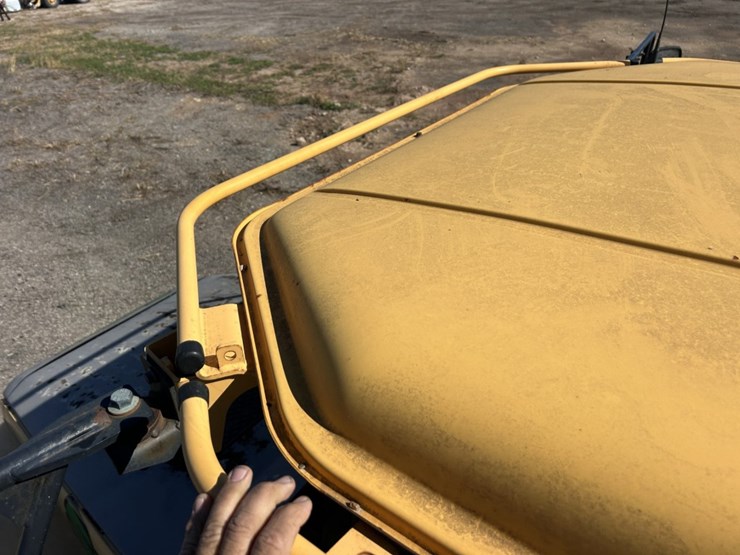 2004-volvo-a40d-image-28