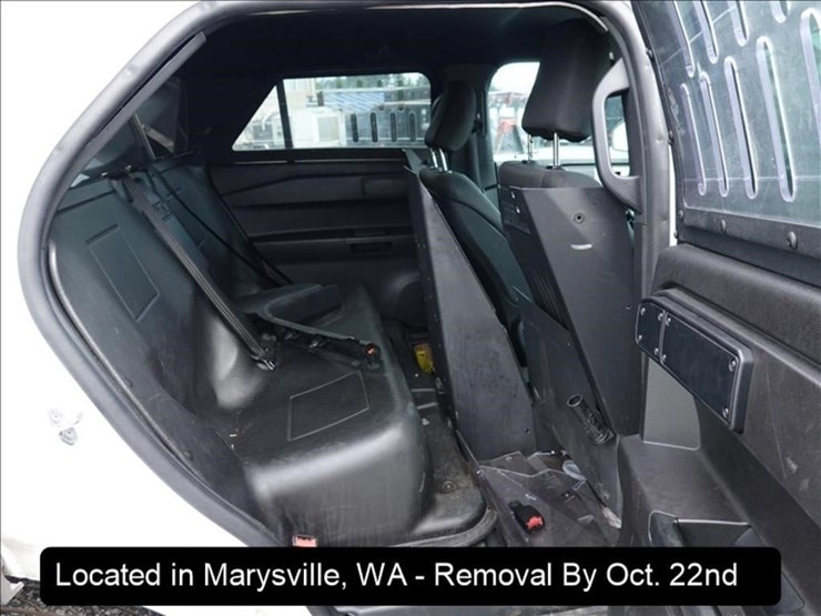 2020-ford-explorer-image-23