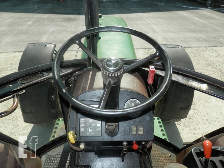 john-deere-3155-image-11
