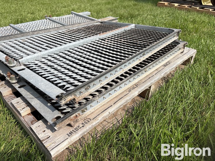 john-deere-9500-combine-top-chaffer/sieve-image-19
