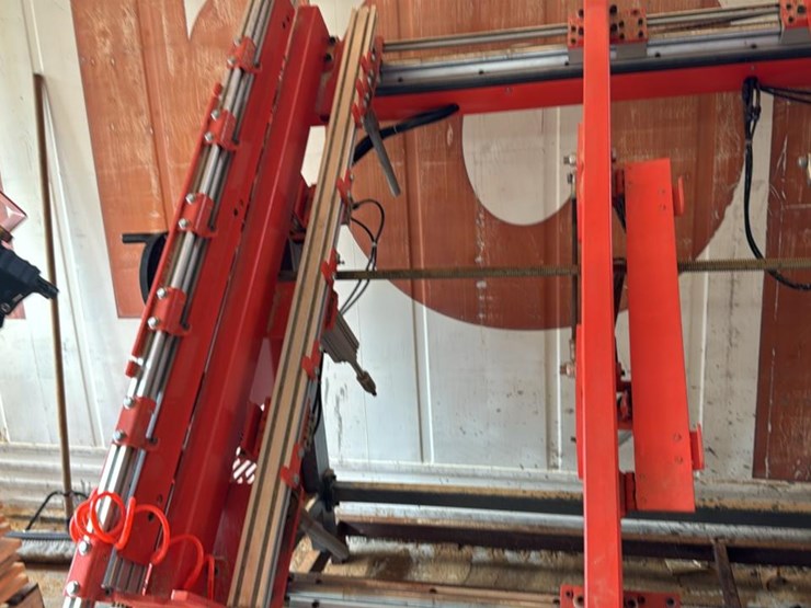 #105-•-2025-pallet-nailer-image-16