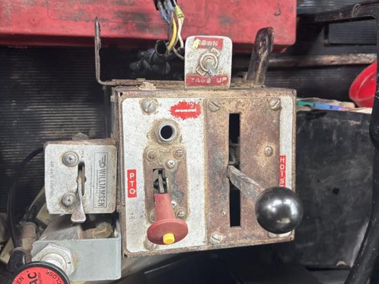 mack-rd688s-image-43