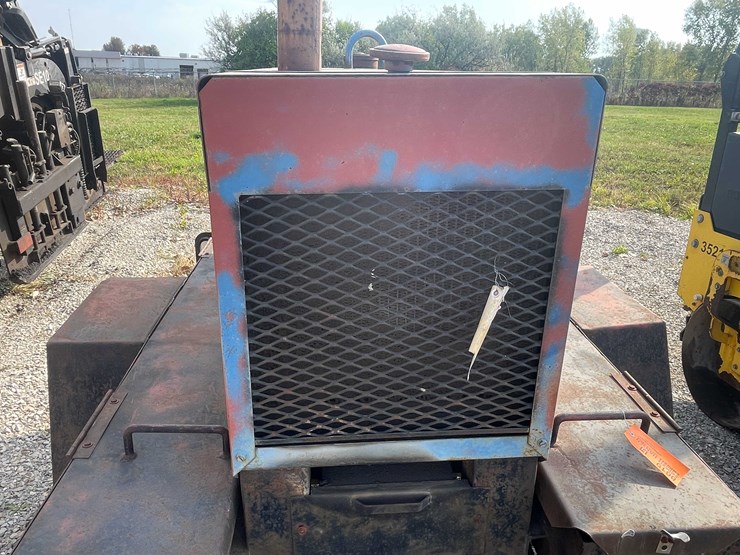 #8619-•-miller-big-40-welder-(aps)-image-34