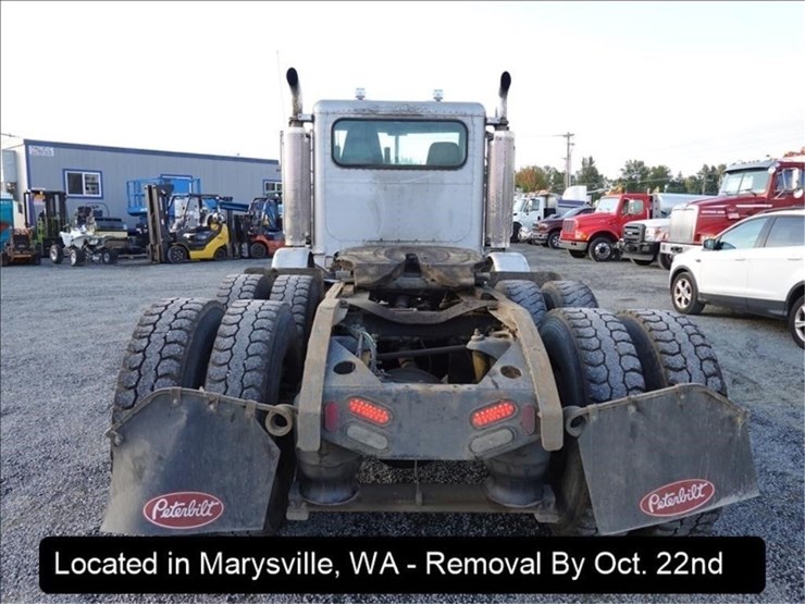 2000-peterbilt-379-image-35