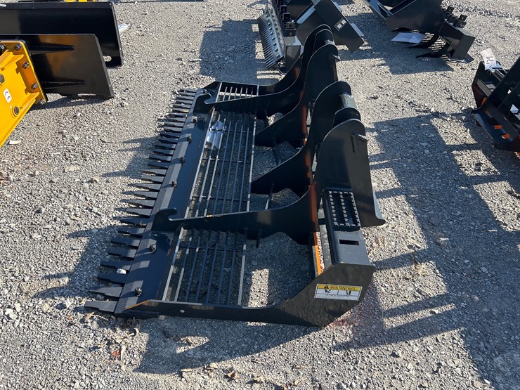 #75-•-72”-skid-steer-land-leveler-image-2