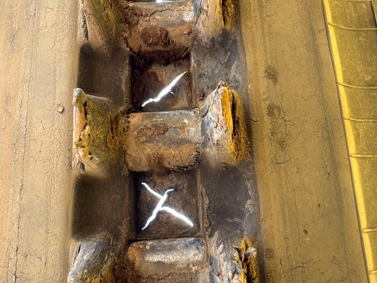 2020-caterpillar-259d3-image-21
