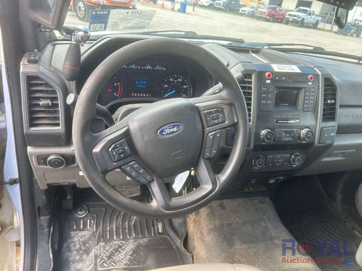 2019-ford-f550-image-12