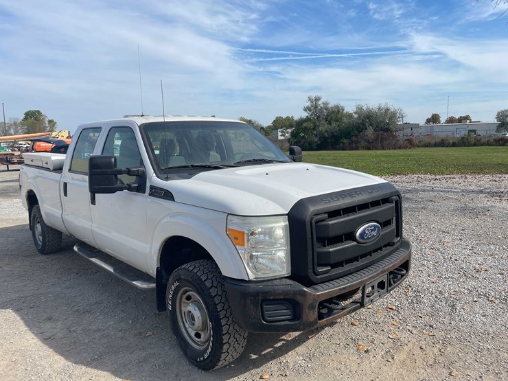 2011-ford-f250-xl-image-3