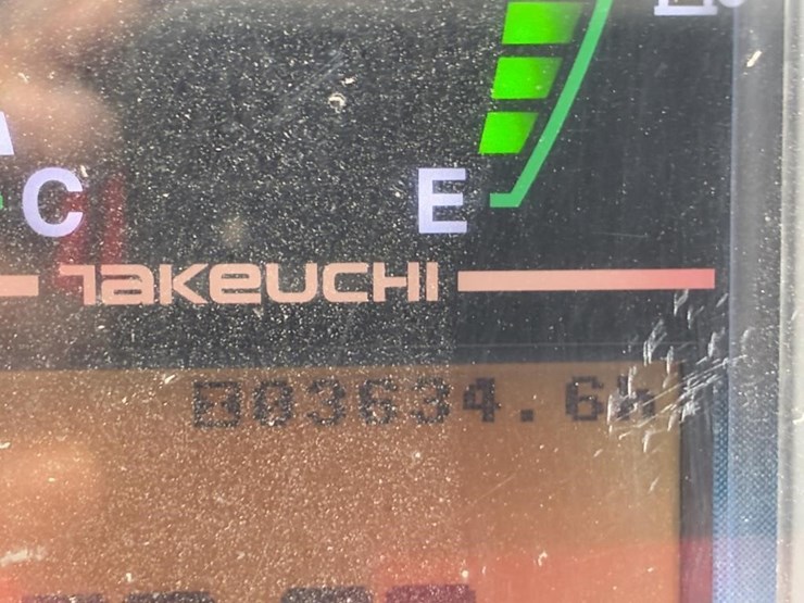 2018-takeuchi-tb253-2-excavator-image-26