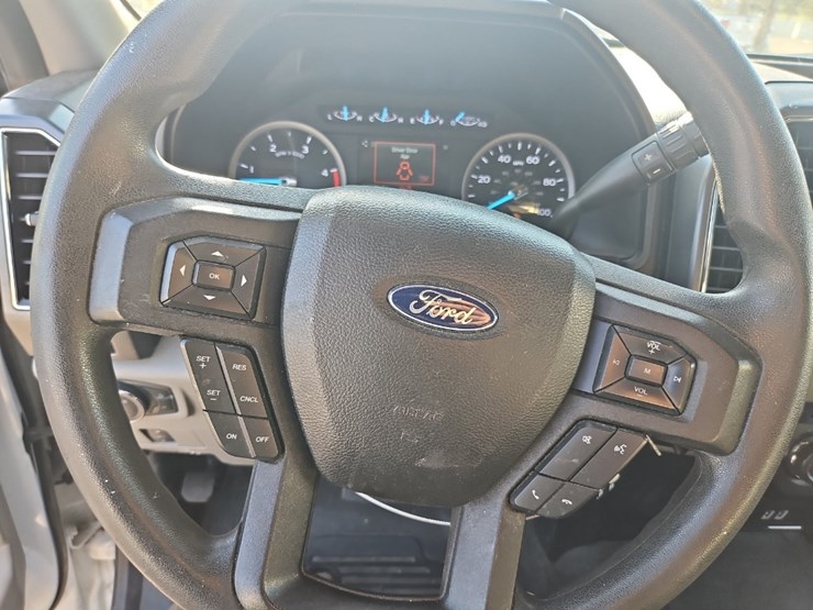 2018-ford-f350-xlt-image-33