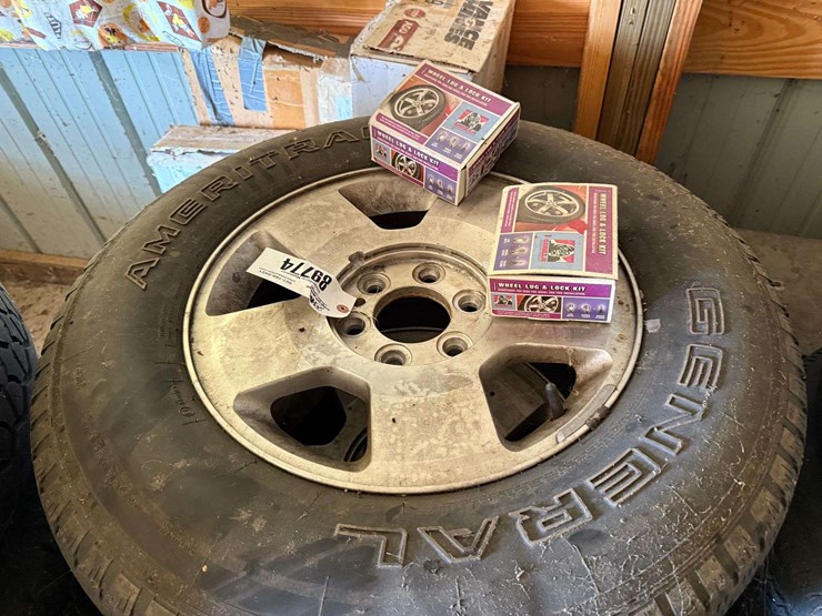 255/70r17-tires-on-6-bolt-aluminum-rims-image-2