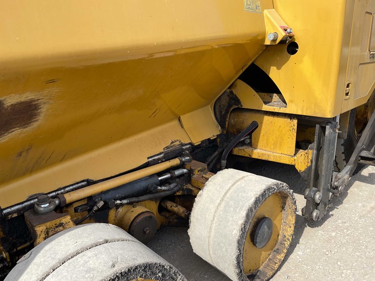 #8612-•-2019-cat-ap100f-asphalt-paver-(aps)-image-12