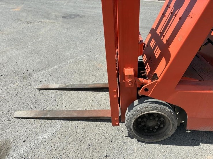 toyota-forklift-truck-image-5