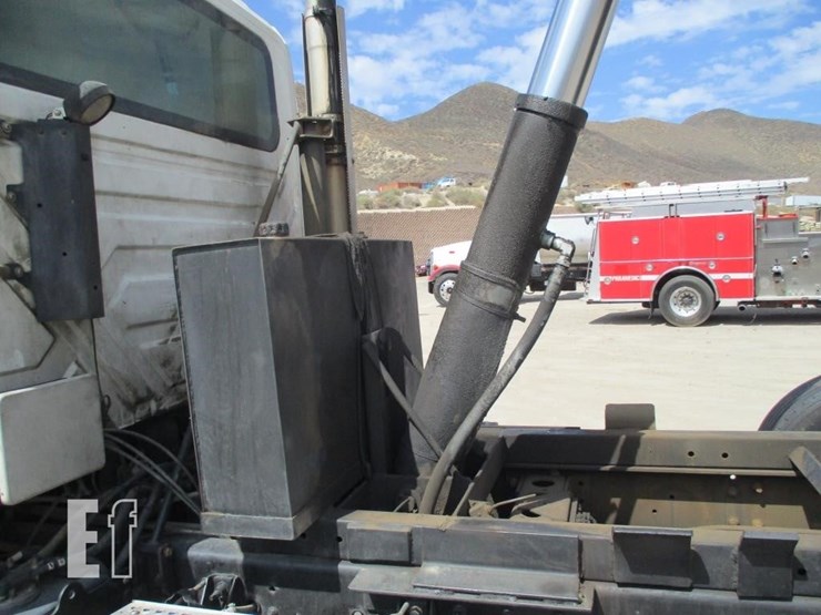 2014-international-prostar-image-16