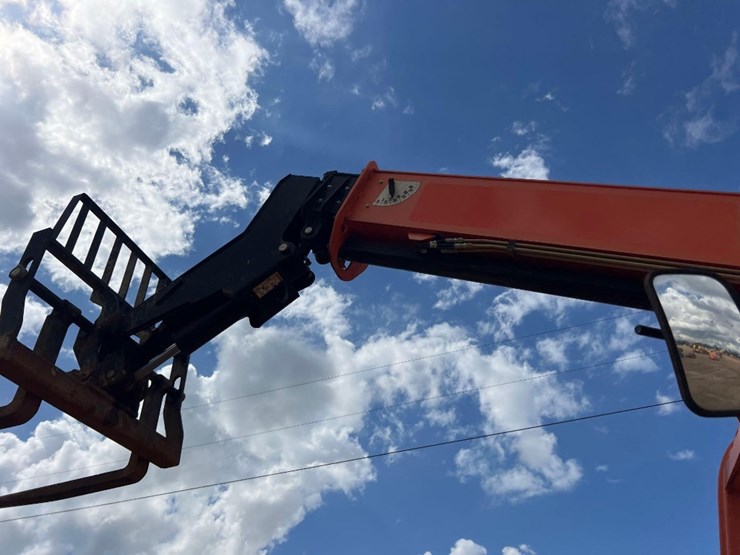 2016-jlg-6036-telescopic-forklift-image-26