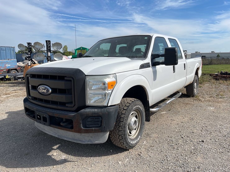 2011-ford-f250-xl-image-1