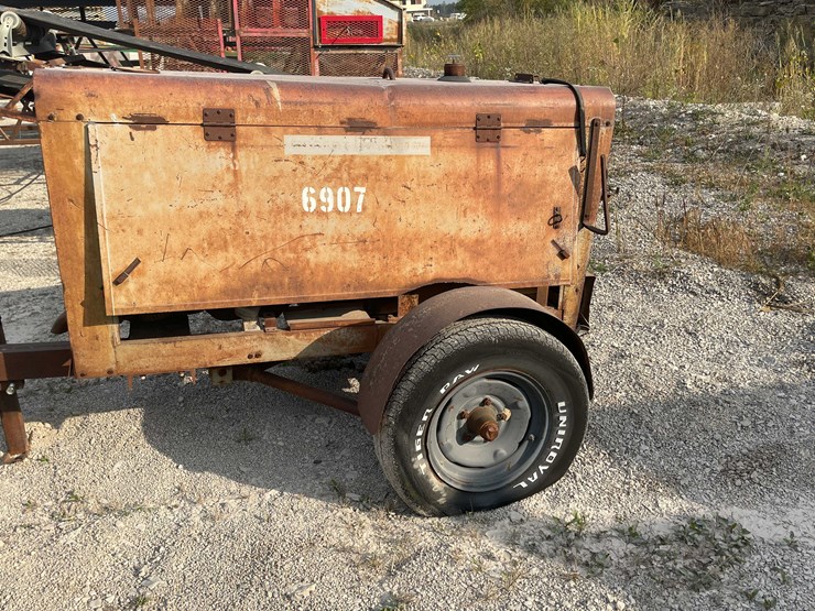 #8633-•-hobart-powerweld-303-welder-trailer-(maq)-image-8