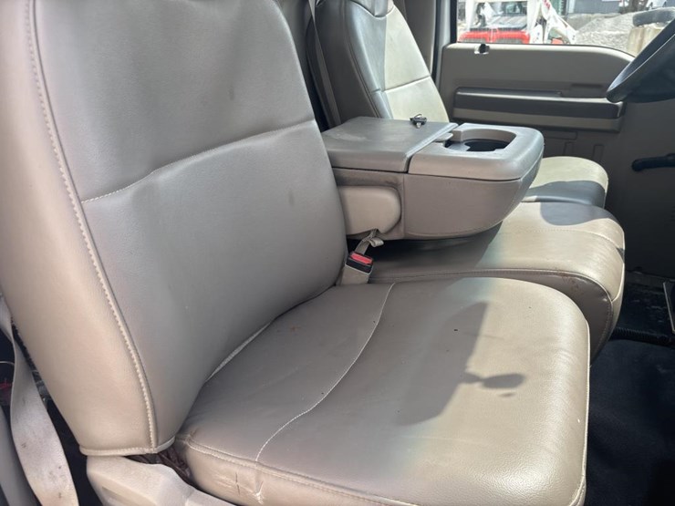 2008-ford-f550-image-34