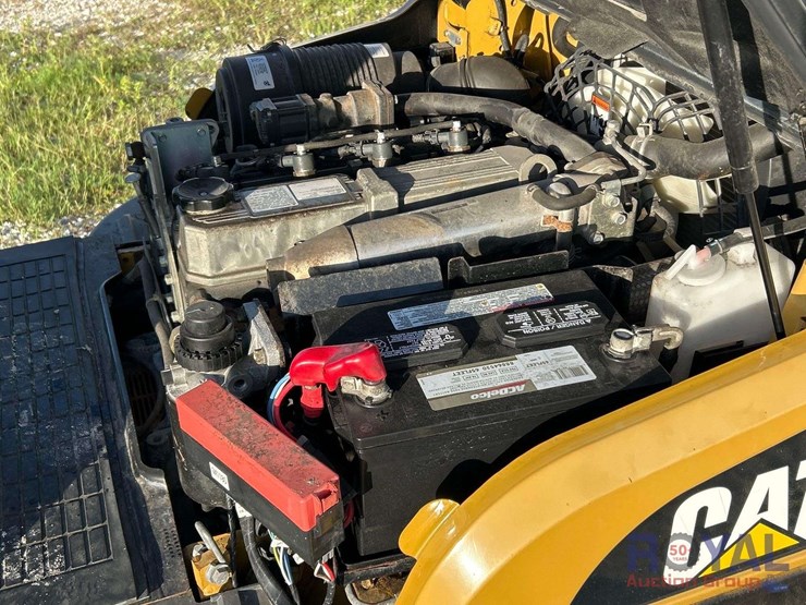 2019-caterpillar-dp35n-7,000lb-diesel-forklift-image-5